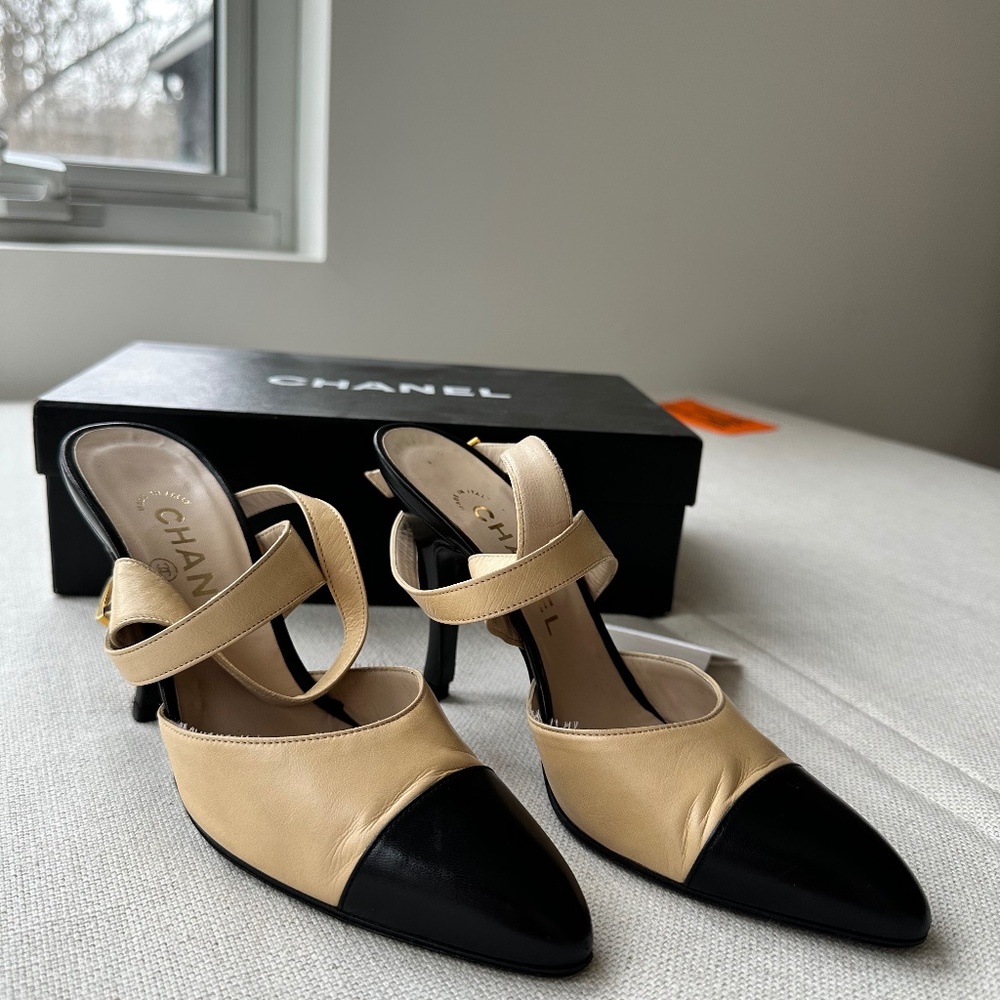 CHANEL heels - Picture 3 of 7